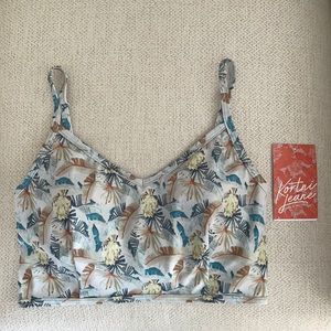 Kortni Jeane NWT V’D Crop Top / Gone Bananas